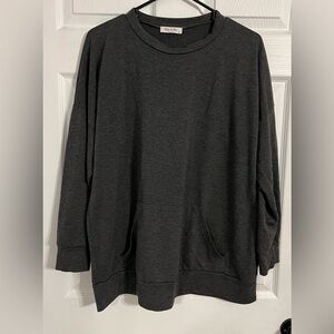 You & Me Women’s Heathered Dark Gray Long Sleeve With Pockets Crew Neck Shirt Xl